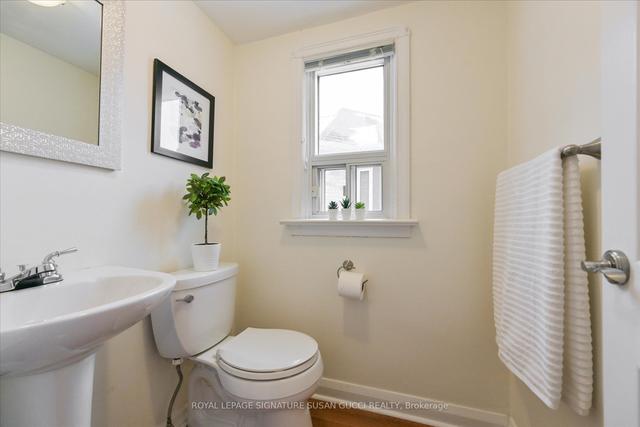 1 Holland Ave, House detached with 4 bedrooms, 3 bathrooms and 2 parking in Toronto ON | Image 16