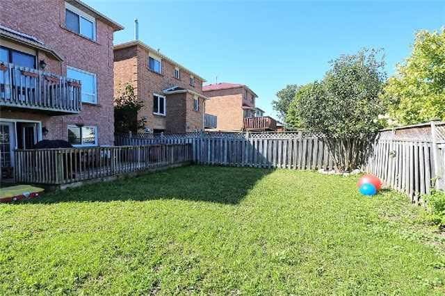 12 Cuthbert St, House detached with 3 bedrooms, 3 bathrooms and 4 parking in Barrie ON | Image 20
