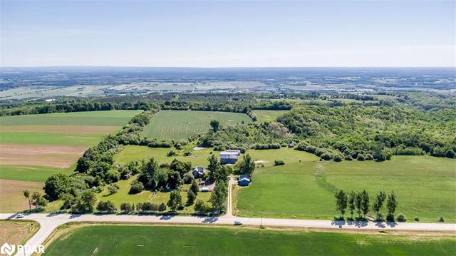 3627 5 Nottawasaga Concession S, House detached with 4 bedrooms, 1 bathrooms and null parking in Clearview ON | Image 3