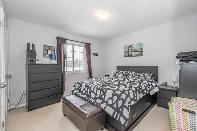 63 - 35 Mountford Dr, Townhouse with 3 bedrooms, 2 bathrooms and 1 parking in Guelph ON | Image 3