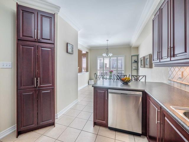 31 Johncrest Way, House detached with 4 bedrooms, 3 bathrooms and 6 parking in Vaughan ON | Image 5