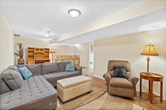 7042 Brittany Crt, House semidetached with 2 bedrooms, 2 bathrooms and 3 parking in Niagara Falls ON | Image 14