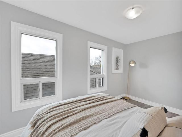 52 East 24th Street, House detached with 3 bedrooms, 1 bathrooms and null parking in Hamilton ON | Image 23