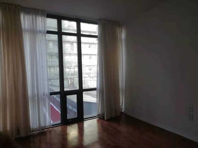 409 - 37 Grosvenor St, Condo with 2 bedrooms, 2 bathrooms and 1 parking in Toronto ON | Image 10