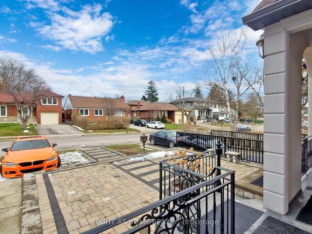 60 Rosemount Dr, House detached with 5 bedrooms, 7 bathrooms and 4 parking in Toronto ON | Image 32