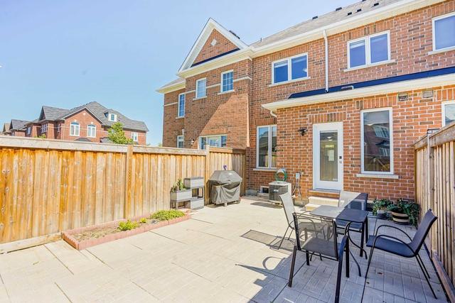 866 Castlemore Ave, House attached with 3 bedrooms, 4 bathrooms and 3 parking in Markham ON | Image 21