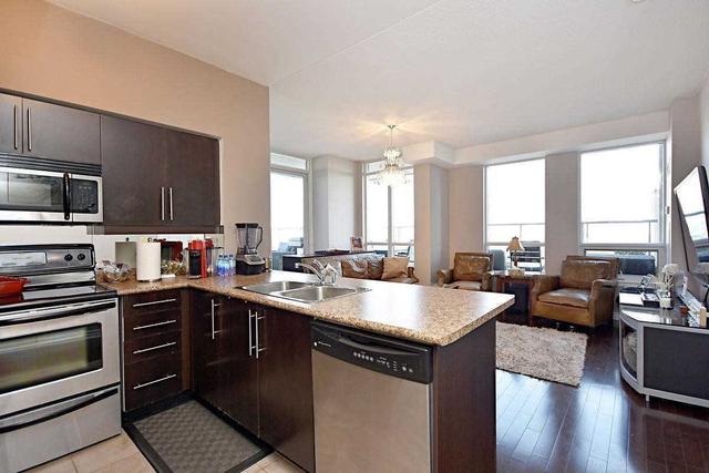3206 - 388 Prince Of Wales Dr, Condo with 2 bedrooms, 2 bathrooms and 1 parking in Mississauga ON | Image 2