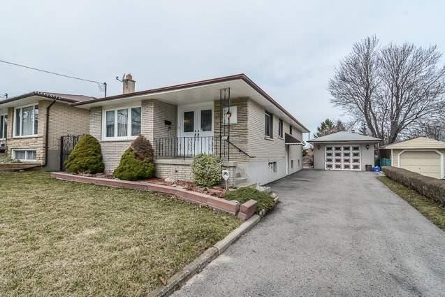 362 Trafalgar Ave, House detached with 3 bedrooms, 2 bathrooms and 5 parking in Oshawa ON | Image 1