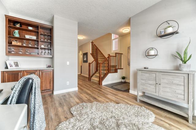 3811 14 Street Sw, House detached with 4 bedrooms, 2 bathrooms and 2 parking in Calgary AB | Image 6