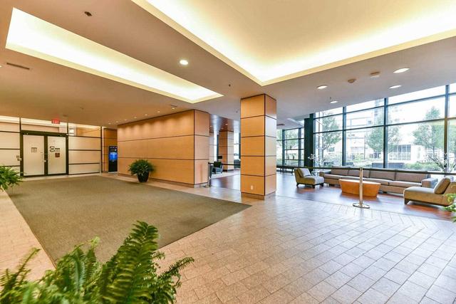 1409 - 2900 Highway 7 Rd, Condo with 2 bedrooms, 2 bathrooms and 1 parking in Vaughan ON | Image 12