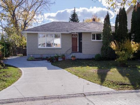 10 Magellan Bay, House detached with 3 bedrooms, 3 bathrooms and 3 parking in Winnipeg MB | Image 1