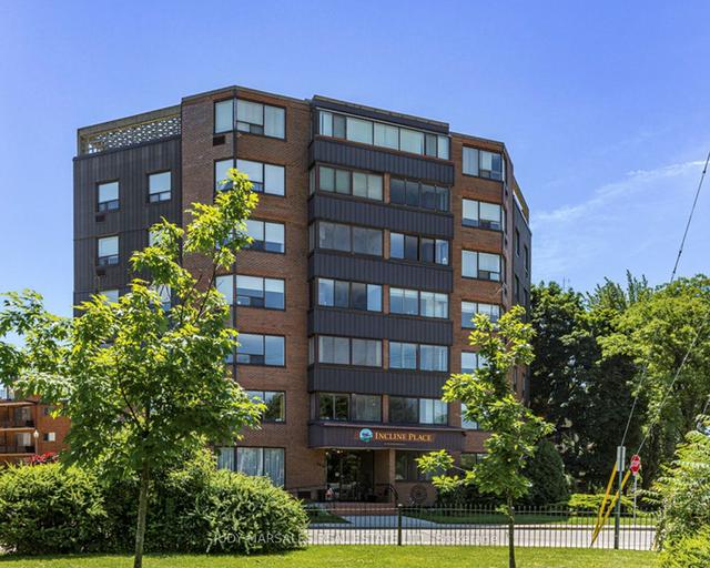 701 - 166 Mountain Park Ave, Condo with 1 bedrooms, 1 bathrooms and 1 parking in Hamilton ON | Image 1