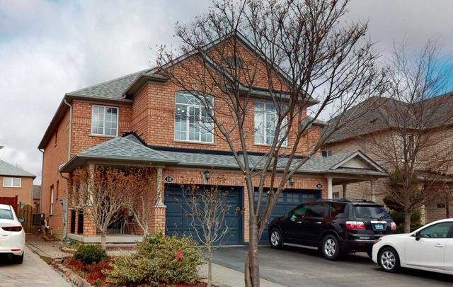 18 Kingly Crest Way, House semidetached with 3 bedrooms, 4 bathrooms and 5 parking in Vaughan ON | Card Image