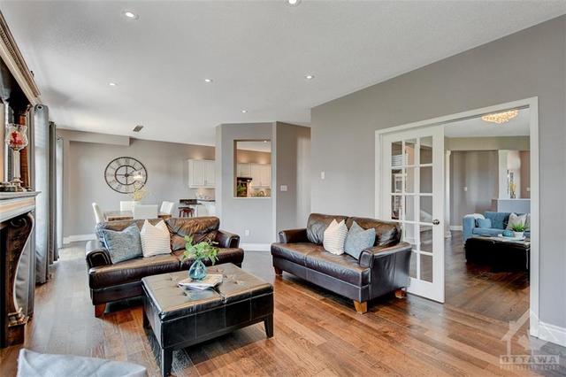 401 Landswood Way, House detached with 4 bedrooms, 4 bathrooms and 6 parking in Ottawa ON | Image 6