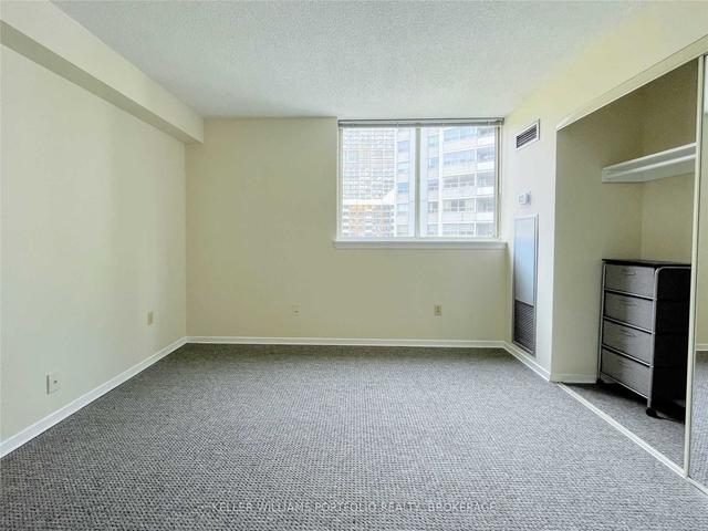 1802 - 1055 Bay St, Condo with 2 bedrooms, 2 bathrooms and 2 parking in Toronto ON | Image 16