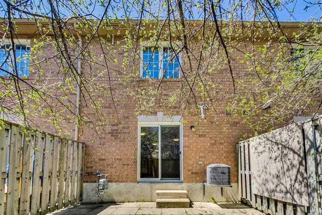 40 - 1128 Dundas St W, Townhouse with 4 bedrooms, 4 bathrooms and 2 parking in Mississauga ON | Image 19