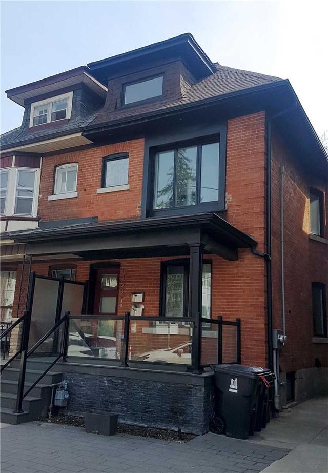 lower - 1053 College St, House detached with 2 bedrooms, 1 bathrooms and 0 parking in Toronto ON | Image 1