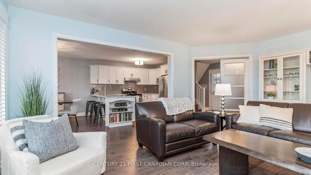 2220 Thornicroft Cres, House detached with 4 bedrooms, 3 bathrooms and 4 parking in London ON | Image 15