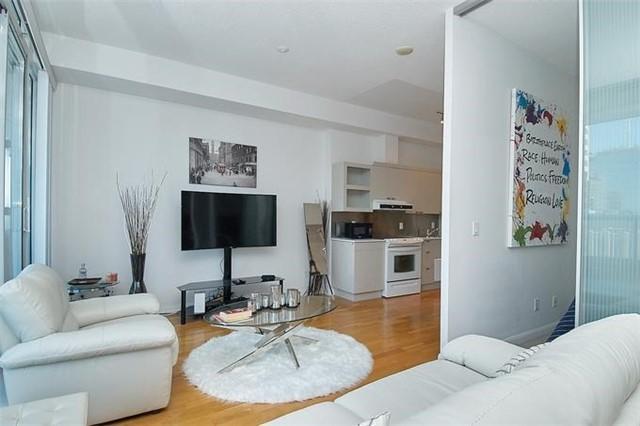 SubPen - 111 Elizabeth St, Condo with 1 bedrooms, 1 bathrooms and 1 parking in Toronto ON | Image 6