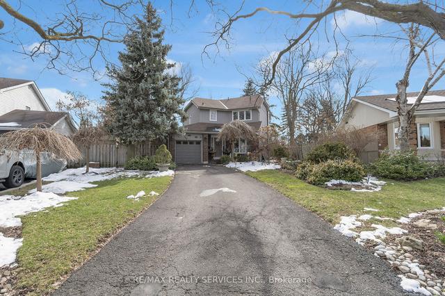 60 Lorraine Cres, House detached with 3 bedrooms, 3 bathrooms and 4 parking in Brampton ON | Image 1