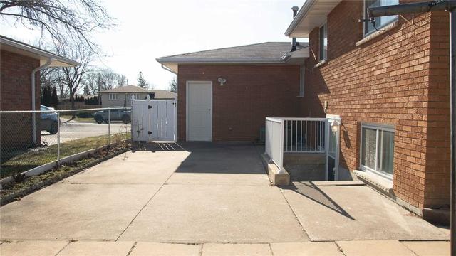1616 Burwell Crt, House detached with 3 bedrooms, 3 bathrooms and 3 parking in Windsor ON | Image 13