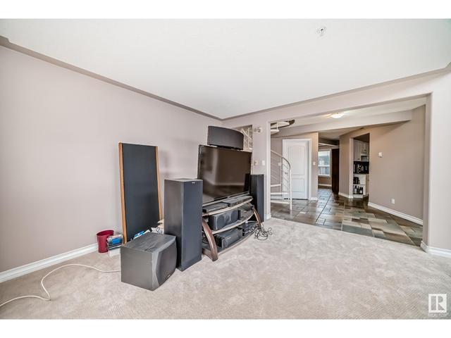 101 - 10855 Saskatchewan Dr Nw, Condo with 3 bedrooms, 2 bathrooms and 1 parking in Edmonton AB | Image 16