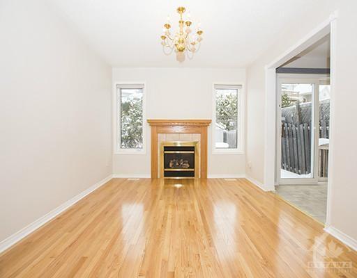 50 Goldridge Drive, Townhouse with 3 bedrooms, 3 bathrooms and 2 parking in Ottawa ON | Image 2