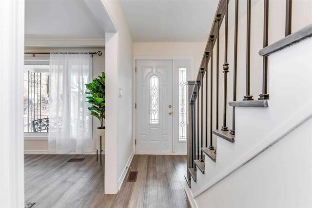 64 Bernice Cres, House detached with 3 bedrooms, 2 bathrooms and 2 parking in Toronto ON | Image 19