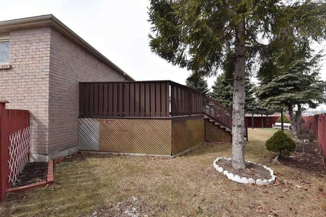102 Comrie Terr, House detached with 2 bedrooms, 2 bathrooms and 2 parking in Toronto ON | Image 24