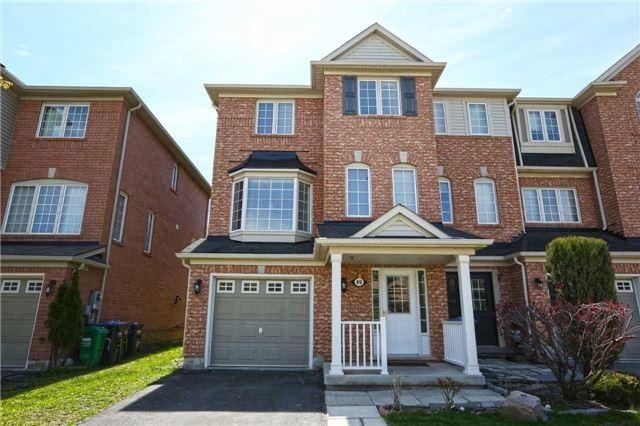 49 Decker Hollow Circ, House attached with 3 bedrooms, 3 bathrooms and 2 parking in Brampton ON | Image 1
