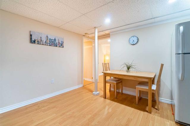 2 Brisbane Crt, Townhouse with 2 bedrooms, 2 bathrooms and 2 parking in Brampton ON | Image 21