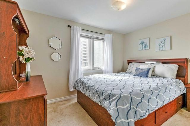 86 Townhouse Cres, Townhouse with 3 bedrooms, 2 bathrooms and 2 parking in Brampton ON | Image 10