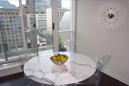 lph09 - 21 Nelson St, Condo with 1 bedrooms, 2 bathrooms and 1 parking in Toronto ON | Image 5