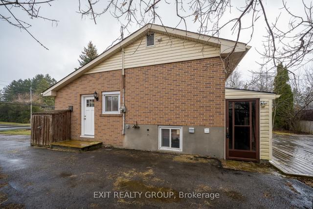 96 Avondale Rd, House detached with 3 bedrooms, 2 bathrooms and 4 parking in Belleville ON | Image 19