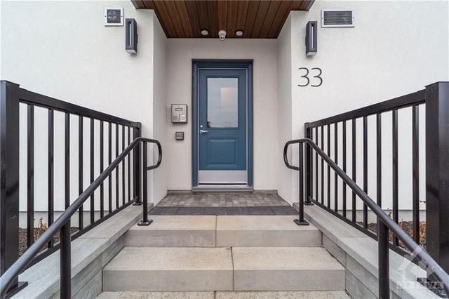 305 - 33 Maple Grove Road, Condo with 2 bedrooms, 2 bathrooms and 1 parking in Ottawa ON | Image 3