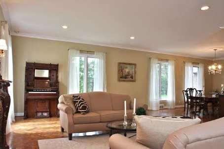 8 Versailles Crt, House detached with 5 bedrooms, 8 bathrooms and 8 parking in Toronto ON | Image 3