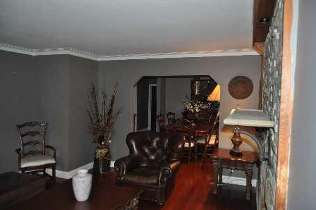 132 Glendora Ave, House detached with 2 bedrooms, 2 bathrooms and 2 parking in Toronto ON | Image 7