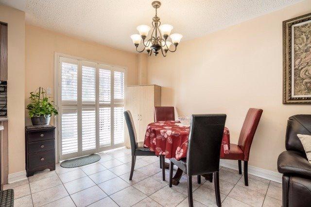228 Kelso Cres, House attached with 3 bedrooms, 4 bathrooms and 2 parking in Vaughan ON | Image 6