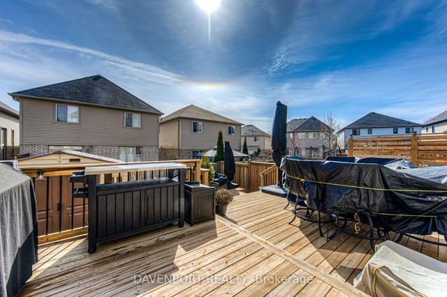 71 Pondcliffe Dr, House detached with 3 bedrooms, 3 bathrooms and 3 parking in Kitchener ON | Image 21