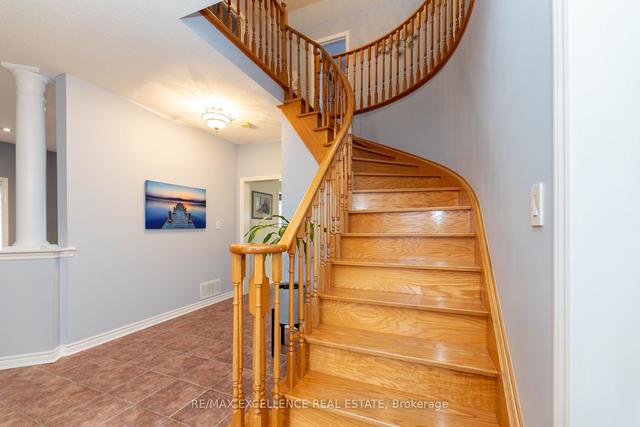 423 Mapleton Ave, House detached with 4 bedrooms, 3 bathrooms and 4 parking in Barrie ON | Image 11
