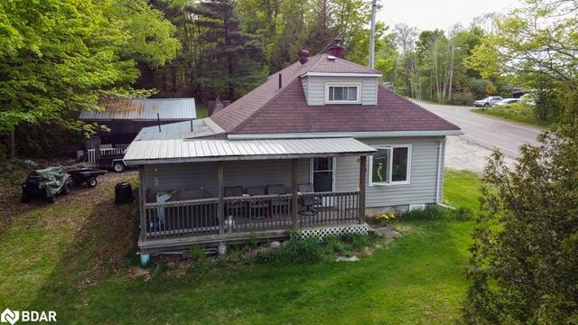 2458 506 Highway, House detached with 3 bedrooms, 2 bathrooms and 4 parking in North Frontenac ON | Image 1