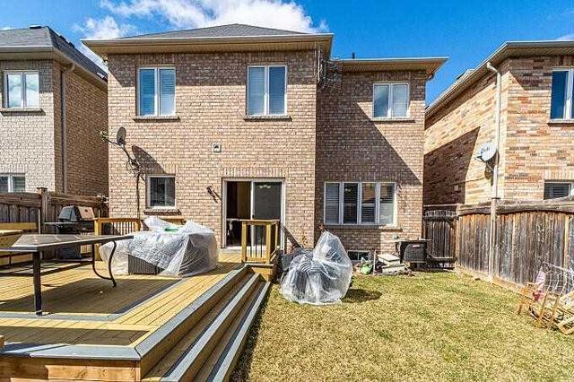 234 Bussel Cres, House detached with 4 bedrooms, 4 bathrooms and 4 parking in Milton ON | Image 33