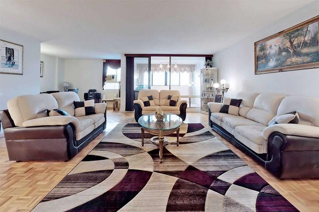 3501 - 3 Massey Sq, Condo with 3 bedrooms, 2 bathrooms and 2 parking in Toronto ON | Image 34