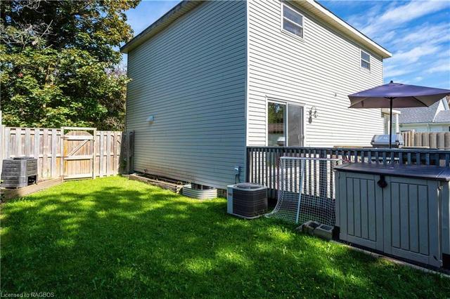 1661 8th Avenue E, House detached with 3 bedrooms, 1 bathrooms and 4 parking in Owen Sound ON | Image 34