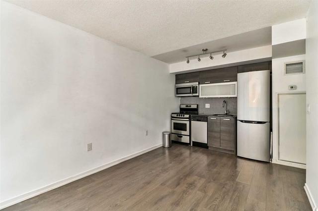 w710 - 36 Lisgar St, Condo with 2 bedrooms, 1 bathrooms and 1 parking in Toronto ON | Image 5