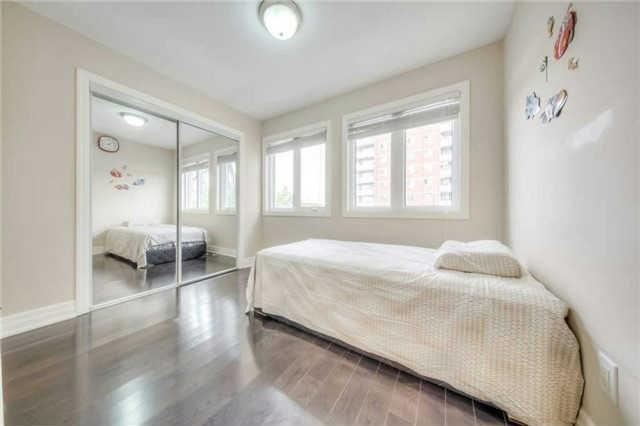 8a Tedder St, House attached with 3 bedrooms, 3 bathrooms and 2 parking in Toronto ON | Image 8