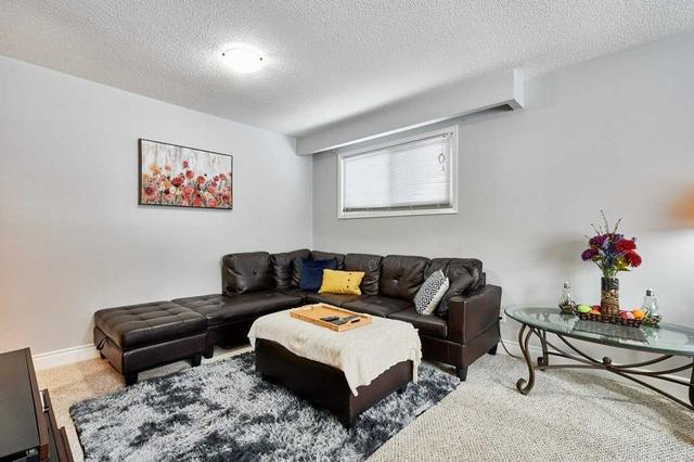 134 Springdale Cres, House detached with 3 bedrooms, 3 bathrooms and 5 parking in Oshawa ON | Image 26