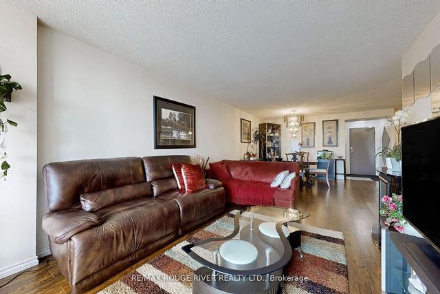 901 - 131 Torresdale Ave, Condo with 2 bedrooms, 2 bathrooms and 2 parking in Toronto ON | Image 3