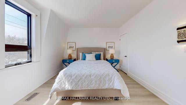 190 Chatham Ave, House semidetached with 3 bedrooms, 1 bathrooms and 2 parking in Toronto ON | Image 27
