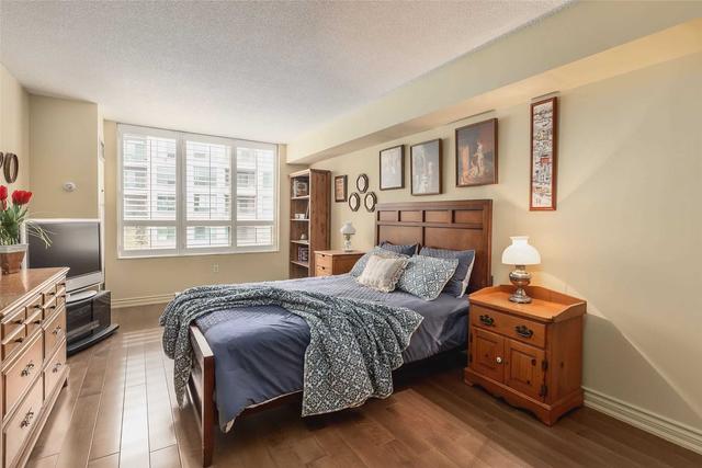 508 - 215 The Donway W, Condo with 2 bedrooms, 2 bathrooms and 2 parking in Toronto ON | Image 8